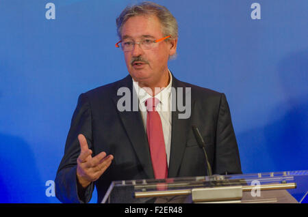 Bruxelles, Belgique. 14Th Sep 2015. Remarques préliminaires par Jean Asselborn, ministre de l'immigration et l'asile du Luxembourg, après le Conseil Justice et affaires intérieures. © Jonathan Raa/Pacific Press/Alamy Live News Banque D'Images