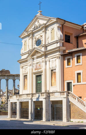 La prison Mamertine avec l'église de San Giuseppe dei Falegnami ci-dessus il Palatino Rome Lazio Roma Italie Europe de l'UE Banque D'Images