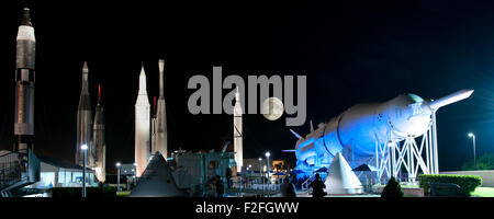Des roquettes sur le centre spatial de la NASA, au Centre spatial Kennedy, à Cap Canaveral, Brevard County, Floride, États-Unis Banque D'Images