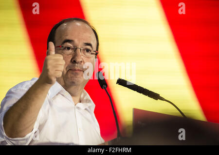 17 septembre 2015 - Santa Coloma de Llobregat, Barcelone, Catalogne/Espagne - Miquel Iceta, candidat de la CFP pour le catalan dans la présidence d'élections, l'autonome 2015 parle pendant une campagne électorale Réunion pour quelques centaines de partisans à Santa Coloma de Llobregat, près de Barcelone. © Matthias Rickenbach/ZUMA/Alamy Fil Live News Banque D'Images