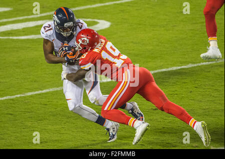 Kansas City, Missouri, États-Unis. 17 Septembre, 2015.Denver Broncos # 21 CB Aqib Talib en action au cours de la NFL football match entre les Chiefs de Kansas City et les Denver Broncos au Arrowhead Stadium de Kansas City, Missouri. Credit : Cal Sport Media/Alamy Live News Banque D'Images