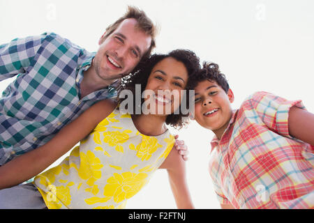 Portrait de famille enthousiaste Banque D'Images