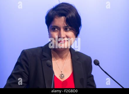 Shami Chakrabati s'exprimant lors d'une conférence à propos de la liberté et des droits de l'homme Banque D'Images