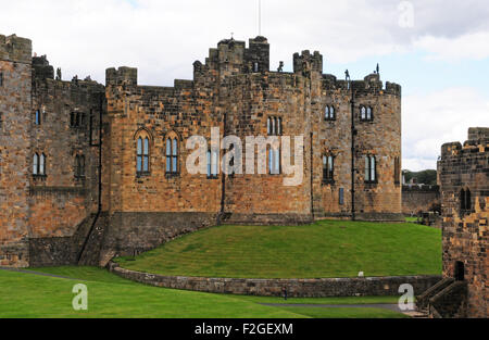 Partie d'Alnwick Castle bailey intérieure. Banque D'Images