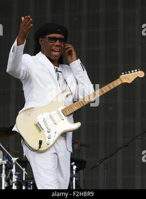 Londres, ANGLETERRE - 21 juin : Chic avec Nile Rodgers sur scène à l'heure d'été britannique concert, Hyde Park, le 21 juin, 2015 Banque D'Images