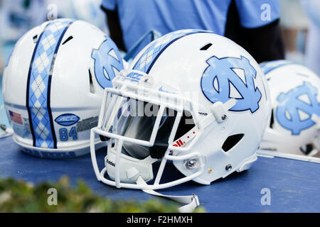 Chapel Hill, NC, USA. 19 Sep, 2015. NCAA football se rencontreront entre les combats Illini de l'Illinois et le North Carolina Tarheels à Kenan Memorial Stadium à Chapel Hill, NC. Scott Kinser/CSM/Alamy Live News Banque D'Images