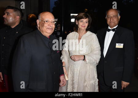 Londres, Royaume-Uni. 18 Septembre, 2015. Cherie Blair, président de la Fondation Loomba assiste à l'asiatique le 15 Achievers Awards 2015 avec Grosvenor House Hotel, Londres. Credit : Voir Li/Alamy Live News Banque D'Images