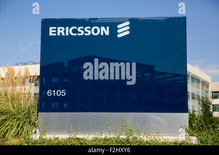 Un logo affiche à l'extérieur d'un établissement occupé par Ericsson à Plano, Texas le 12 septembre 2015. Banque D'Images