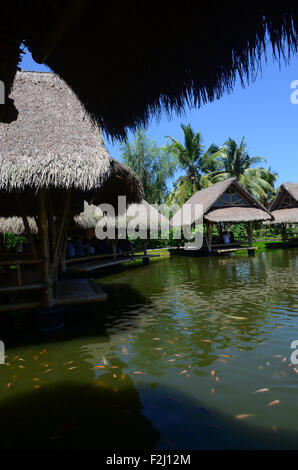 Sunda Tradisional chambre demande Saung, dans Sundaness restaurant à Ubud Bali Banque D'Images