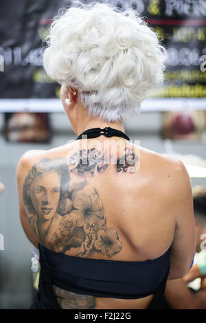 Turin, Italie. 19 Sep, 2015. C'est retour à la sixième Palavela tatoueurs italien, le festival de l'art de tatouage et sera accueilli 250 artistes de tatouage et tatoueurs. © Elena Aquila/Pacific Press/Alamy Live News Banque D'Images