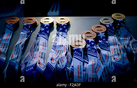 Colorado Springs, Colorado, États-Unis. 19 Sep, 2015. Médailles de championnat lors de la USA Cycling Collegiate Voie Championnats Nationaux, United States Olympic Training Center vélodrome, Colorado Springs, Colorado. Credit : csm/Alamy Live News Banque D'Images