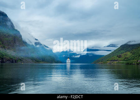 Bateau de croisière, croisière sur l'Hardanger fjorden, Norvège Banque D'Images