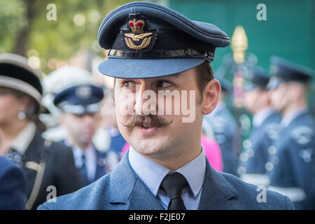 Londres, Royaume-Uni. 20 Septembre, 2015. Les anciens combattants, au service du personnel militaire et vous assister à la bataille d'Angleterre Service de remerciement à Church House, Westminster Crédit : Guy Josse/Alamy Live News Banque D'Images