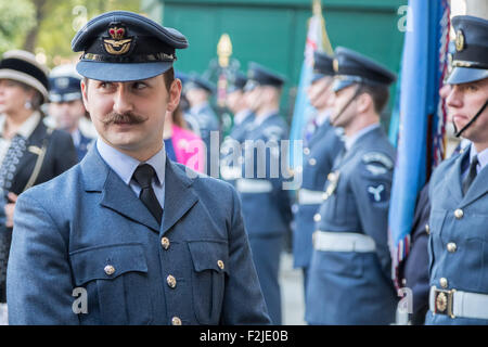 Londres, Royaume-Uni. 20 Septembre, 2015. Les anciens combattants, au service du personnel militaire et vous assister à la bataille d'Angleterre Service de remerciement à Church House, Westminster Crédit : Guy Josse/Alamy Live News Banque D'Images