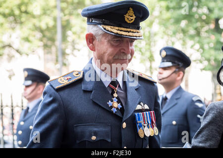 Londres, Royaume-Uni. 20 Septembre, 2015. Les anciens combattants, au service du personnel militaire et vous assister à la bataille d'Angleterre Service de remerciement à Church House, Westminster Crédit : Guy Josse/Alamy Live News Banque D'Images