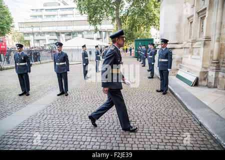 Londres, Royaume-Uni. 20 Septembre, 2015. Les anciens combattants, au service du personnel militaire et vous assister à la bataille d'Angleterre Service de remerciement à Church House, Westminster Crédit : Guy Josse/Alamy Live News Banque D'Images