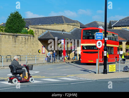 La gare routière de bus à Otley, West Yorkshire, England UK Banque D'Images