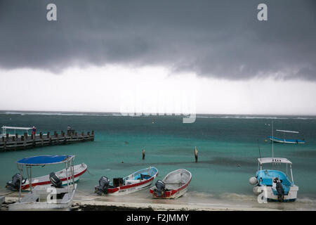 La mer à Puerto Morelos, Mexique. Banque D'Images