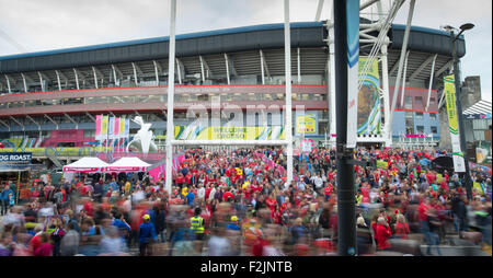 Une vue générale de la Principauté Stadium, anciennement le Millennium Stadium de Cardiff, Pays de Galles du Sud, sur un jour de match. Banque D'Images