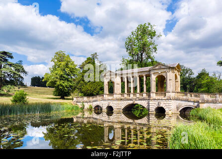 Le pont palladien, Stowe paysage de jardins, Stowe House, dans le Buckinghamshire, Angleterre, RU Banque D'Images