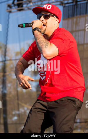 Chicago, Illinois, USA. 13 Sep, 2015. Le rappeur B-REAL de Cypress Hill effectue live pendant Riot Fest à Douglas Park à Chicago, Illinois © Daniel DeSlover/ZUMA/Alamy Fil Live News Banque D'Images