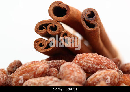 Amandes cannelle sucrée Banque D'Images