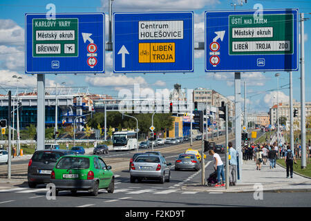 L'ouverture de la 6-km-long tunnel Blanka, dont la construction a duré huit ans et coûté 43 milliards de couronnes, à Prague, en République tchèque, le 19 septembre 2015. (CTK Photo/Vit Simanek) Banque D'Images