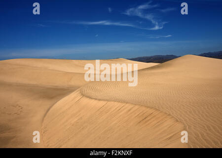 Des dunes, des dunes de sable de Maspalomas, la formation des nuages, des structures dans le sable, réserve naturelle, Gran Canaria, Îles Canaries, Espagne Banque D'Images