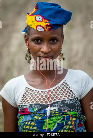 Le Bénin, en Afrique de l'Ouest, Gossoue, une belle tribu peul peul woman portrait Banque D'Images