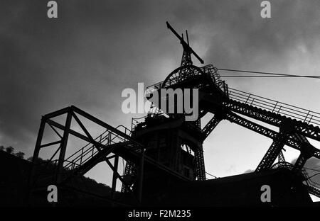 Six Bells colliery engrenage bobinage près d'Abertillery, dans le sud du Pays de Galles les vallées, 1984. Banque D'Images