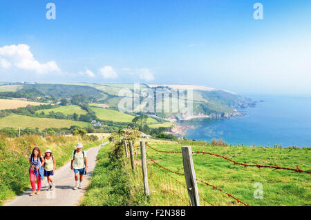 Le South West Coast Path entre et Polperro, Talland Bay Cornwall, England, UK Banque D'Images