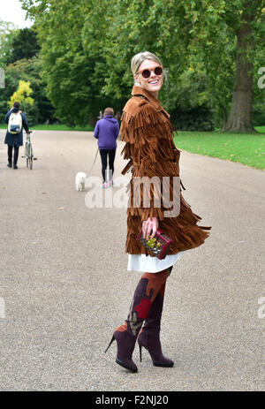 Blogger Sofie Valkiers arrivant au défilé Burberry lors de la London Fashion Week - 21 Sept, 2015 - Photo : Manhattan piste/Céline Gaille ***pour un usage éditorial uniquement*** Banque D'Images