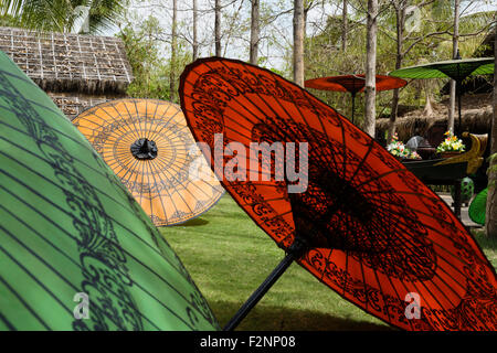 Parasols traditionnels in backyard Banque D'Images