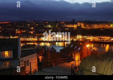 Whitby par nuit Banque D'Images