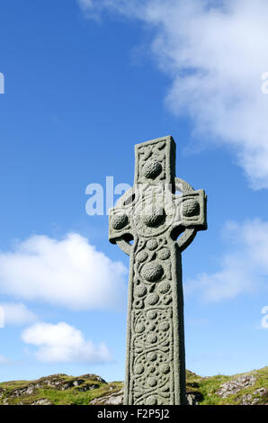 La croix, une croix celtique ou haute croix qui situé en dehors de l'Écosse Historique de l'abbaye d'Iona, l'île d'Iona, Ecosse Banque D'Images