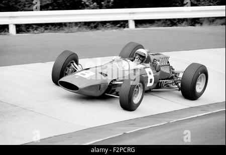 Lorenzo Bandini dans une Ferrari 1512 GP d'Allemagne au Nurburgring 1965 Banque D'Images