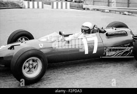 Lorenzo Bandini dans sa Ferrari 1512 à la Station, en épingle Monaco GP 1965 Banque D'Images