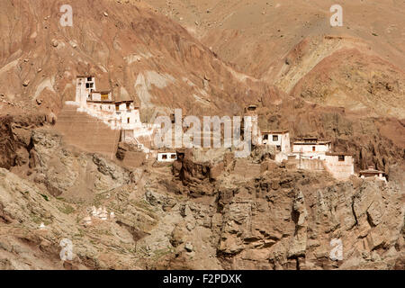 L'Inde, le Jammu-et-Cachemire, Ladakh, Bazco village ruines de style tibétain monastère perché Banque D'Images