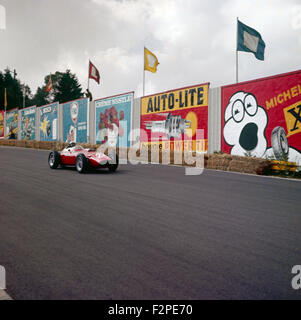 Phil Hill dans une Ferrari D246 au GP de Belgique Spa Francorchamps Belgique 19 Juin 1960 Banque D'Images