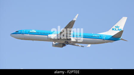 KLM Royal Dutch Airlines Boeing 737 PH-BGK décollant de l'aéroport Londres Heathrow LHR Banque D'Images