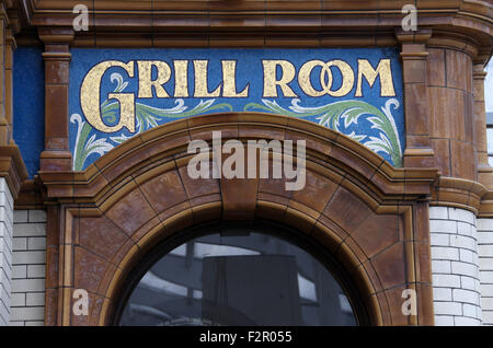 Intérieur restauré de la gare de Victoria à Manchester Banque D'Images