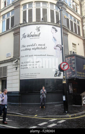 Londres, Royaume-Uni, 22 septembre 2015, Le Moulin Theatre Soho, maintenant le moulin Internationa, dans Great Windmill Street, Londres a été pendant de nombreuses années à la fois une variété et la revue du théâtre. Adresse 17-19 Great Windmill Street, London W1D 7JZ Banque D'Images