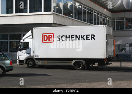 DB Schenker CAMION DE LIVRAISON CAMION VAN Banque D'Images