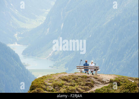 Vue depuis le mont Penken, Mayrhofen, vallée du Zillertal, Autriche Banque D'Images