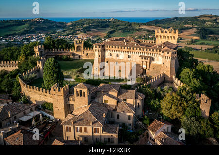 Vue aérienne du château de Gradara Banque D'Images