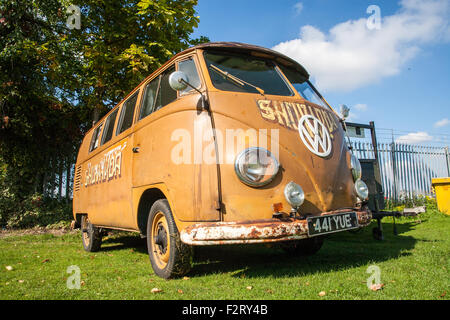 Camping-VW Vintage Car Banque D'Images