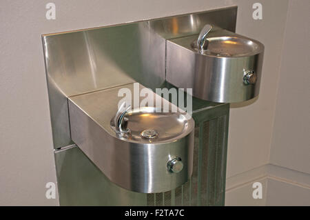 L'eau froide machine publique Banque D'Images