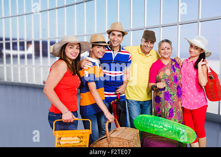 Groupe indien famille commune Vacances Voyage et vacances pique-nique Banque D'Images