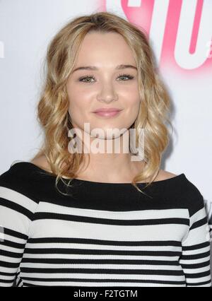 Los Angeles, CA, USA. Sep 23, 2015. Hunter King au arrivées de Stonewall Premiere, Pacific Design Center, Los Angeles, CA Septembre 23, 2015. Credit : Dee Cercone/Everett Collection/Alamy Live News Banque D'Images