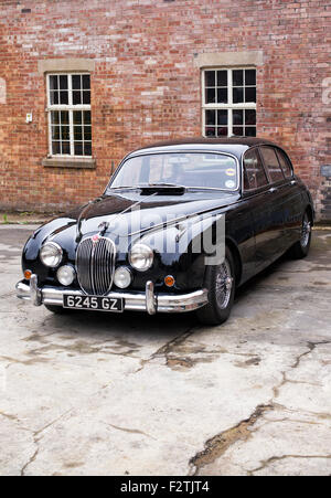 1964 jaguar mark 2 tricorps à Bicester Heritage Centre. Oxfordshire, Angleterre Banque D'Images